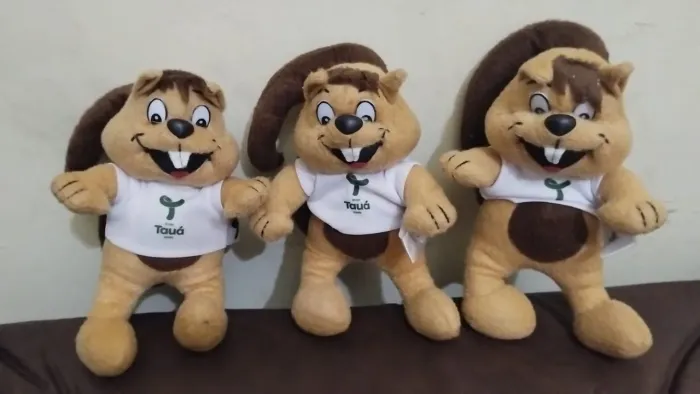 Trio de pelúcias.