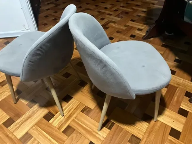 Cadeiras da Tok&Stok ::: Preço reduzido ::: duas por 400 ou avulsa por 250