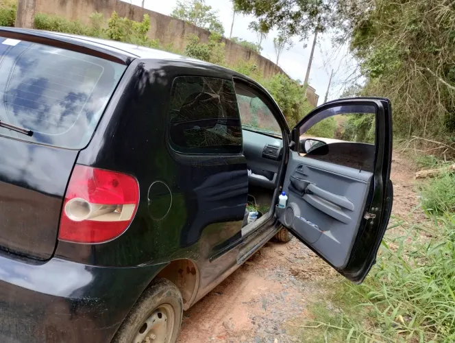 Volkswagen Fox Plus 1.0mi/ 1.0mi Total Flex 8V 4P 2006