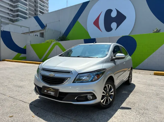 Chevrolet Onix Hatch LTZ 1.4 8V Flex Power Aut. 4P 2016