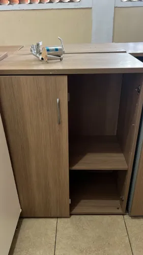 Armario escritório sem uma porta 0,80 larg. X 0,47 prof x 1,10 alt