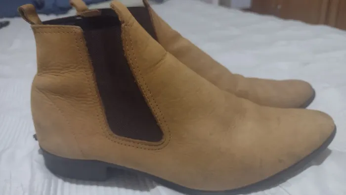 Bota ROGÉRIO TAM 42 POUCO USADA