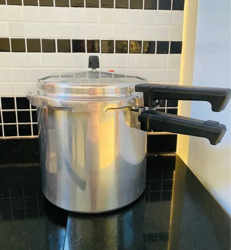 Panela de pressão Fulgor 20 litros 