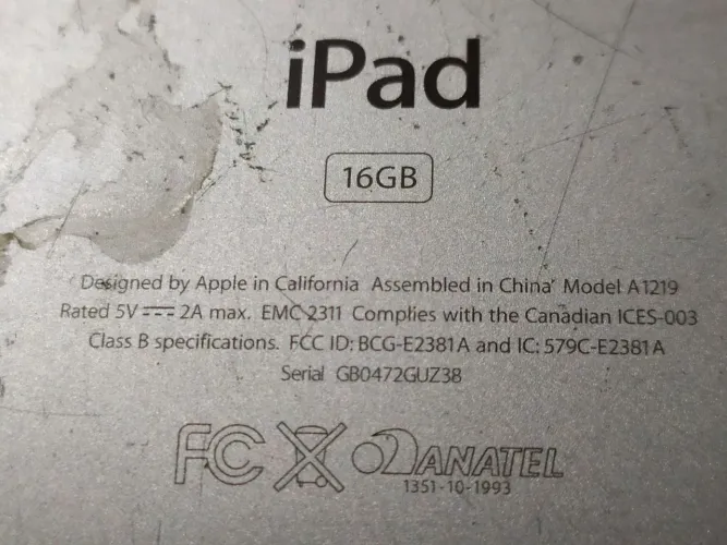 iPad Apple 16GB - Modelo A1219 retirada de peças 