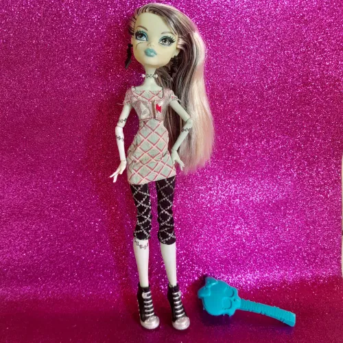 Boneca Monster High Frankie(ATENÇÃO LEIA A DESCRIÇÃO DO ANÚNCIO)