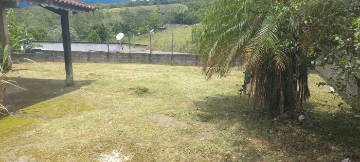 Linda Chácara próximo asfalto Itarirí -SP oportunidade!!!!!