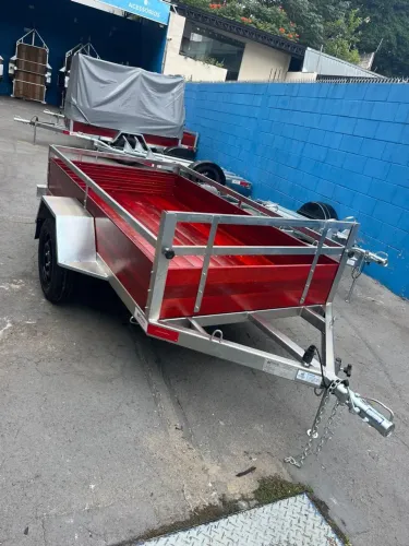Carretinha Dacla para transporte das suas ferramentas de trabalho e outras cargas 
