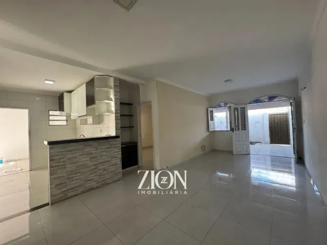 ACASA TERREA A VENDA com 3 quartos sendo 1 suite, piscina e 3 vagas na Cohama - São Luís -