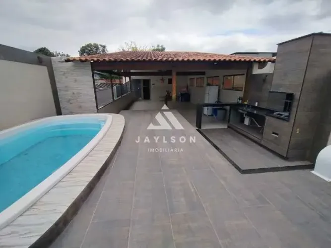 Casa com piscina 3 quartos em Rocha Miranda