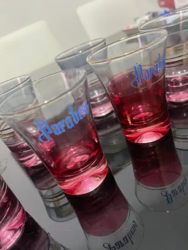 Conjunto de copos de shot Parabéns vintage