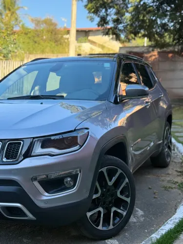 Compass Top de linha