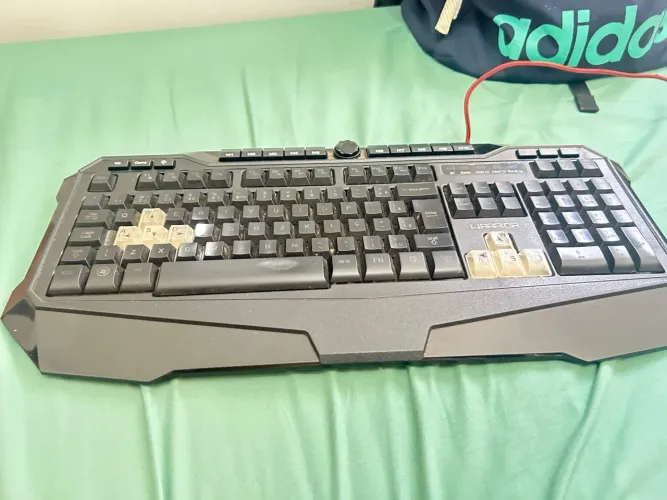 Teclado Gamer Preto Led usb - TC167- em ótimo estado, aberto para ofertas