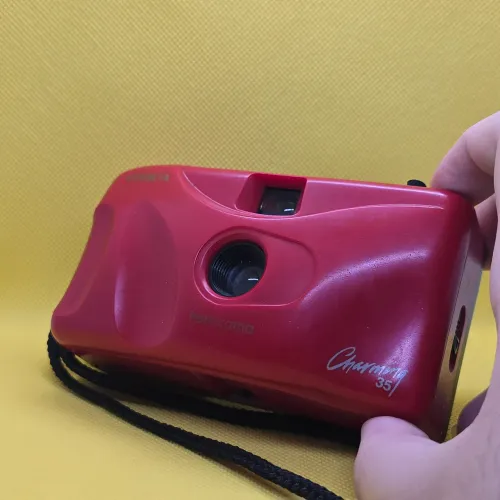 Câmera Analógica mecânica Kodak charming 35