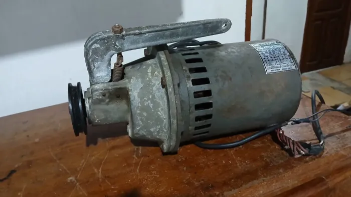 Motor de máquina overlock