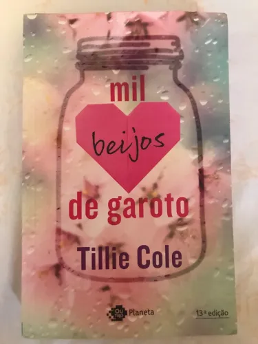 Livro mil beijos de garoto