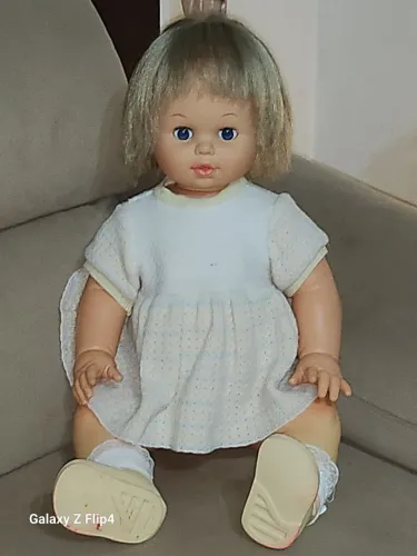 Boneca fofa antica
