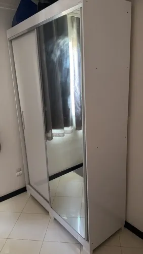 Guarda-roupa seminovo