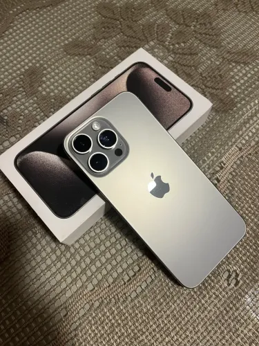 iPhone 15 pro Max titânio natural 512Gb