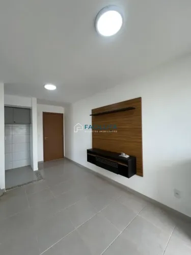 Alugo apartamento na Ponta Negra, andar alto,semi-mobiliado no Condomínio Vista das Palmei