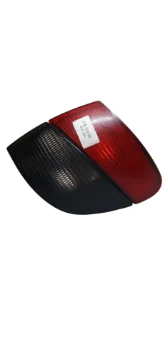 Lanterna traseira lado esquerdo Peugeot 406 1996/2004