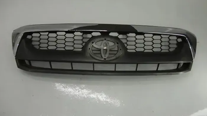 Grade Frontal Toyota Hilux 09 A 13 531000k220 Brilhante