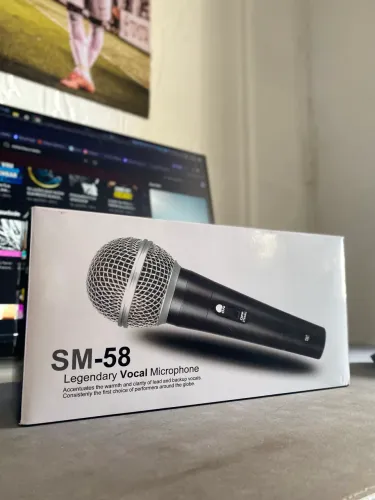 Microfone SM-58 Dinâmico Profissional + 2 Cabos Inclusos