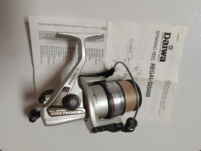 Molinete Daiwa 2500B