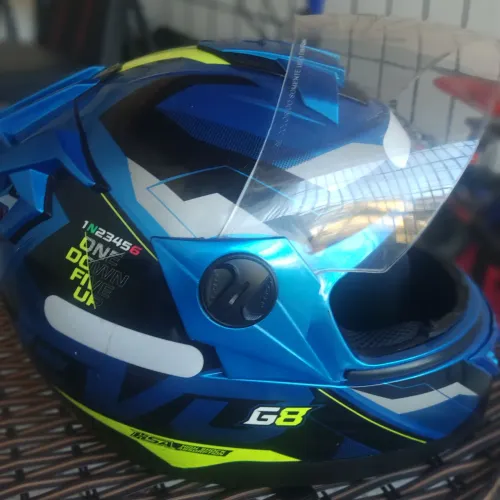 Capacete semi novo N.62