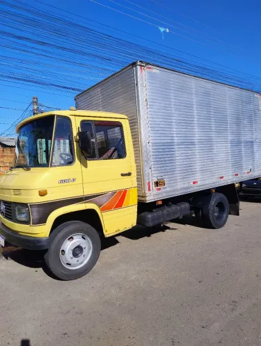 Caminhão 608 D