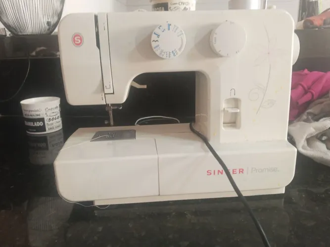 Máquina de costura Singer