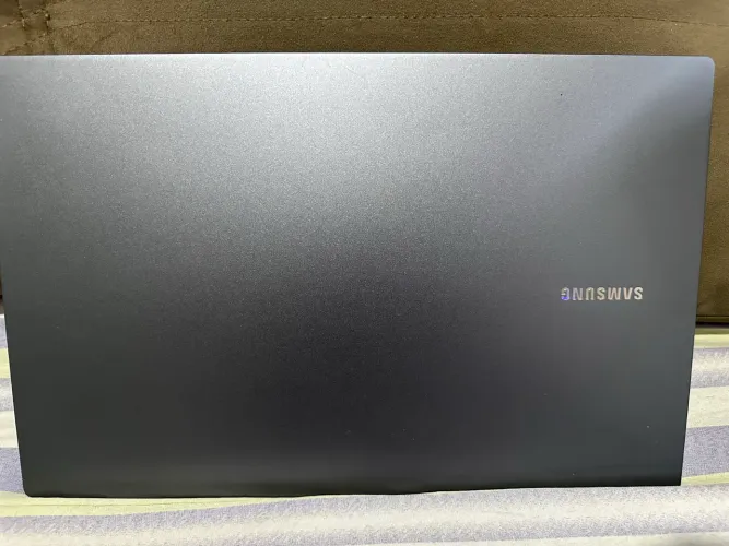 Samsung Galaxy Book4 i3 8GB RAM SSD 256GB Full HD
