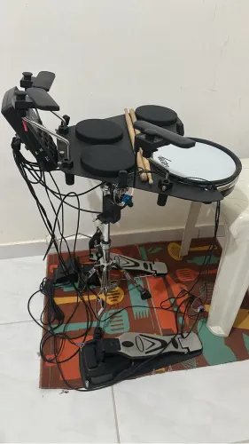 Bateria musical Eletrônica CDP1000 portátil 