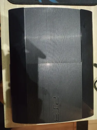 VENDO PS3 SUPER SLIM, e com 7 jogos originais junto