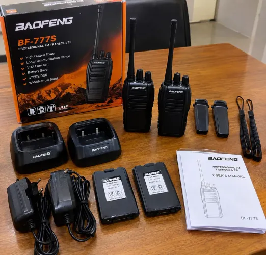 ? Rádio Walk Talk BF-777S Bivolt - Comunicador Portátil