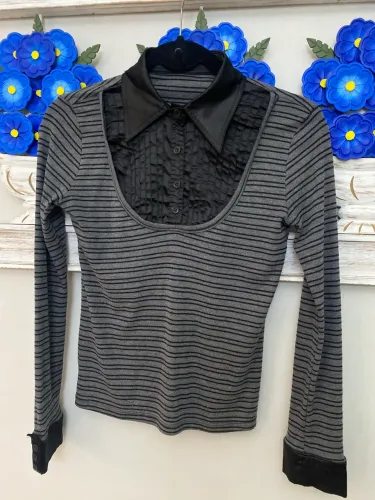 Blusa manga longa gola acetinada preto
