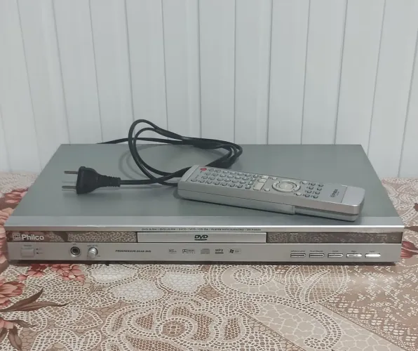 Aparelho de DVD Philco funcionando perfeitamente em ótimo estado.