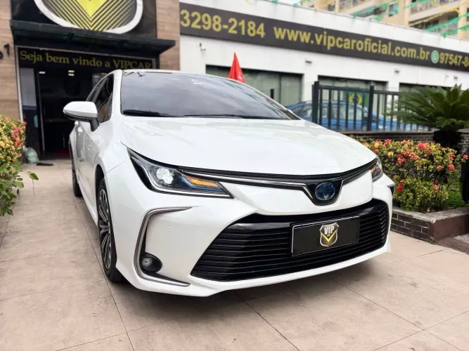 Toyota Corolla Altis Prem. Hybrid 1.8 Flex AUT 2023