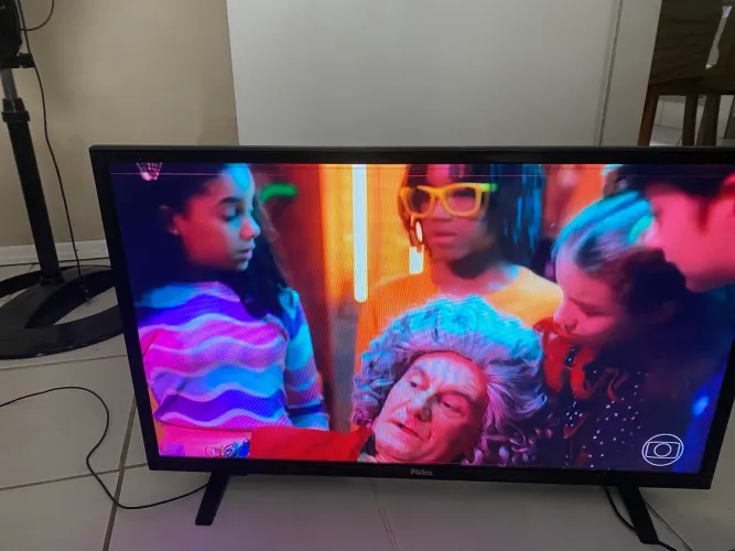 Televisao 32 polegadas Philco com defeito
