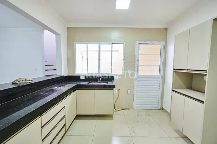 Casa à venda no bairro Vila Independência