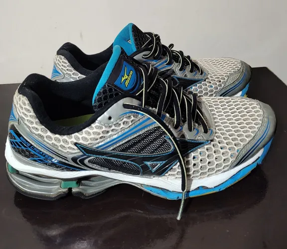 Mizuno Creation Wave 17