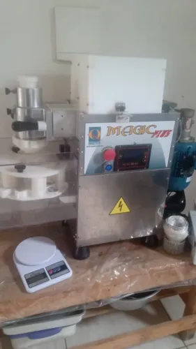 Maquina Modeladora de Salgados