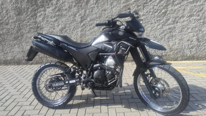 Lander 20 mil a vista