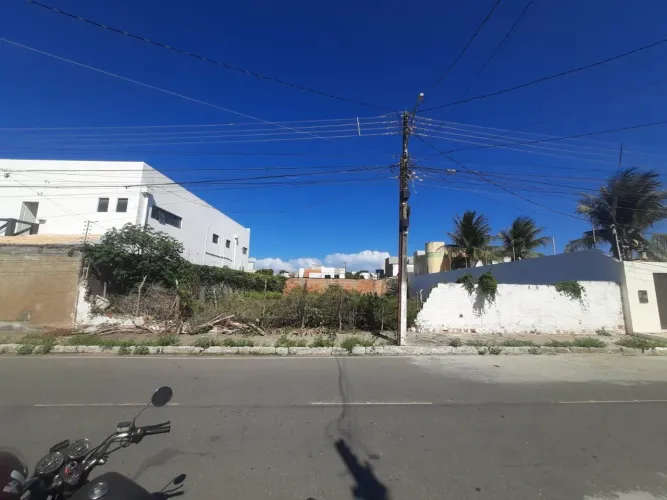 Lote na Coroa do Meio
