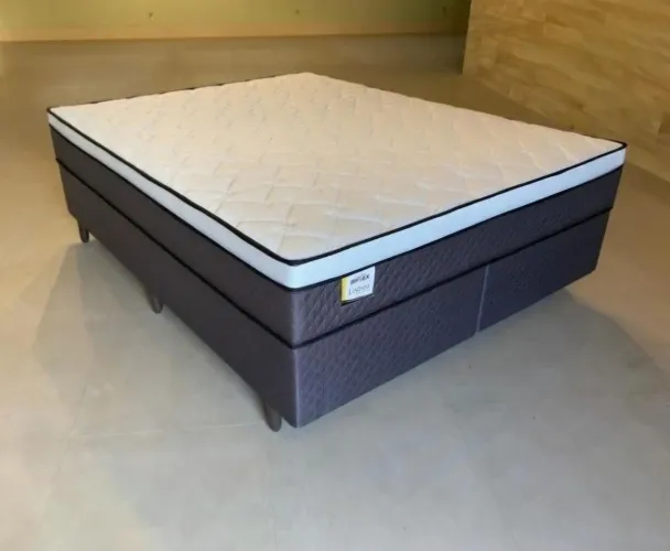 Cama casal -Franz pes