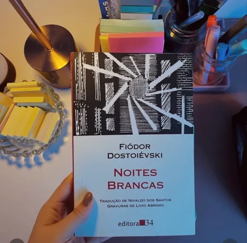 Livro Noites Brancas - Dostoiévski