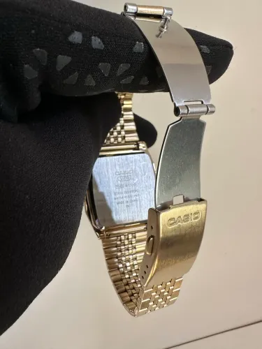 Relógio Casio Vintage Digital - Dourado