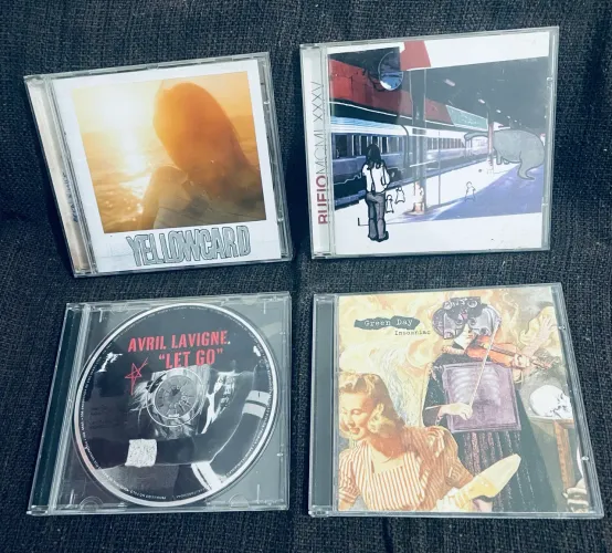 Lote 4 CDs Pop Punk / Hardcore Melódico - Yellowcard, Green Day, Rufio e Avril Lavigne