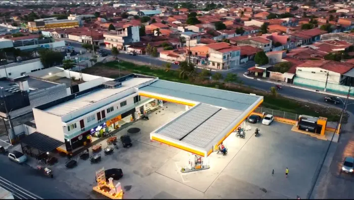 Posto de Gasolina em Pleno Funcionamento