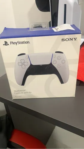 Controle Xbox 250 controle PS5 300