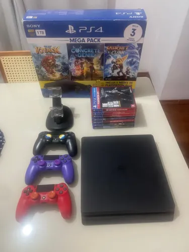 PlayStation 4 Slim